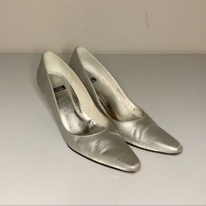 Stuart Weitzman Silver Metalic Pointed Toe Heels